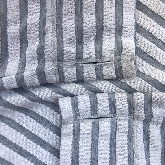 Max Studio Casual Pullover. - Picture 2 of 4